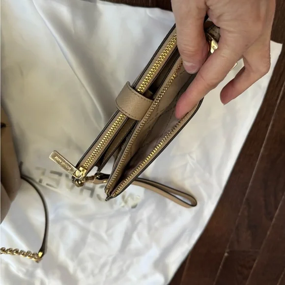 Michael Kors purse and wallet - Picture 8 of 16